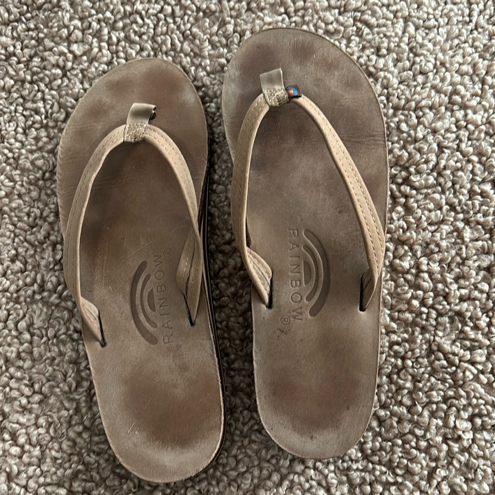 Gently worn! Not yet broken in rainbows.